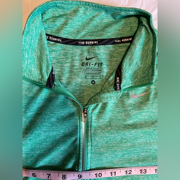 Nike Running Dri Fit Women’s 1/2 Zip Top, Size M, Green, Lightweight, EUC! - Picture 2 of 11
